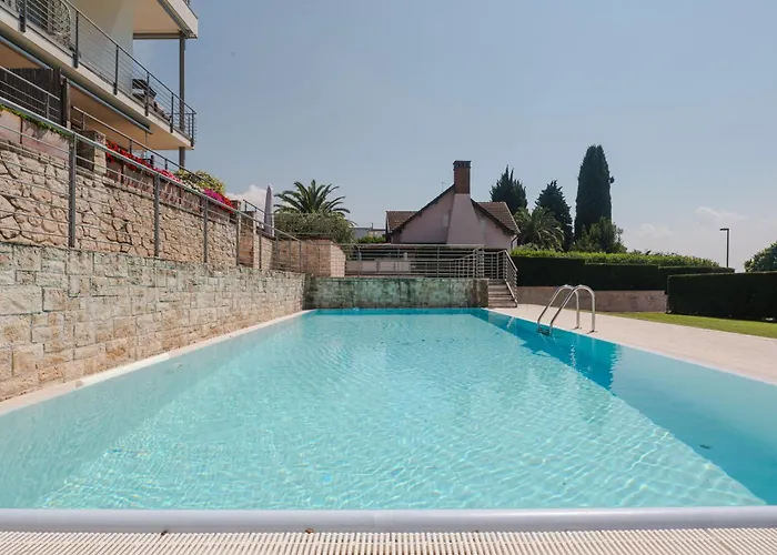 Timetofreedom Bellevue Бардолино