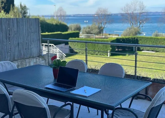 Timetofreedom Bellevue Holiday home *